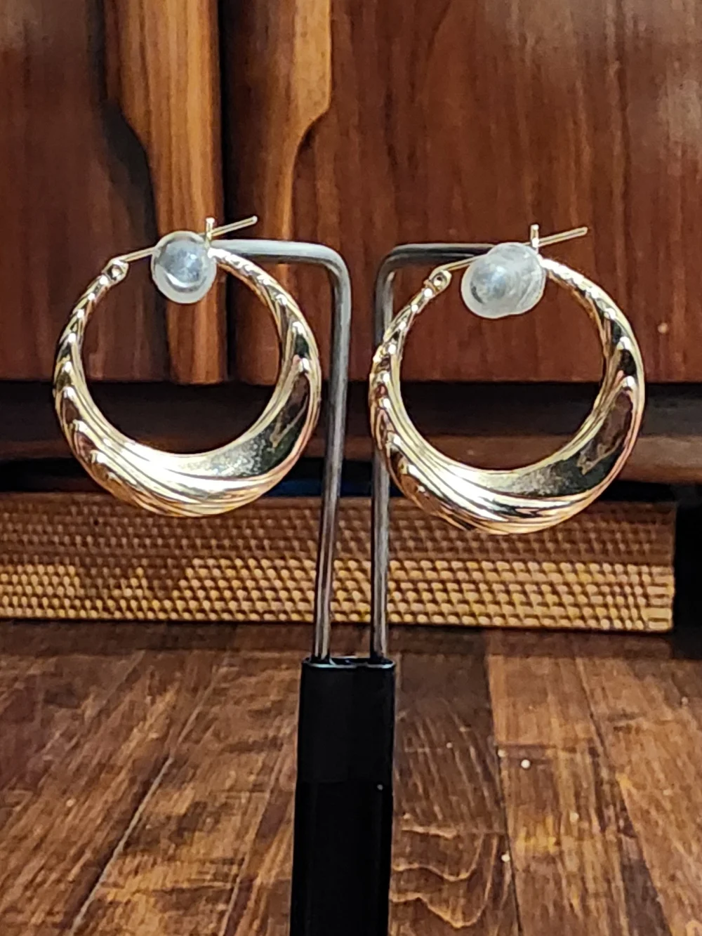 Vintage 14K Gold Hoop Earrings - Twisted Design